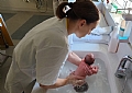العلاج بالماء (هيدروترابيا) – أيضا للخدج والأطفال الرضع