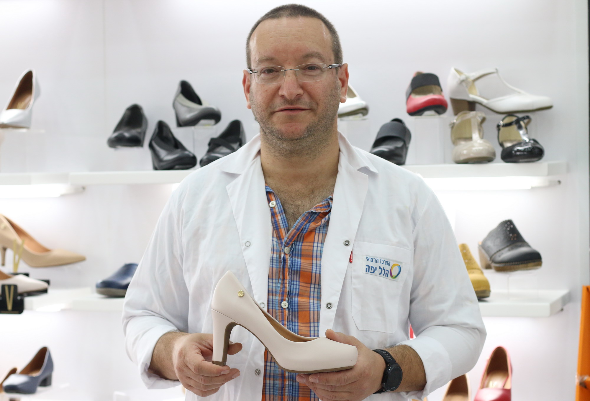 Dr. Uri Hadash
